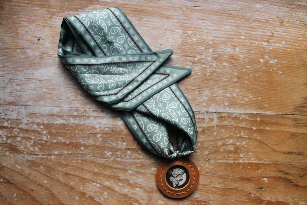 Vintage Hereford Scarf Necklace